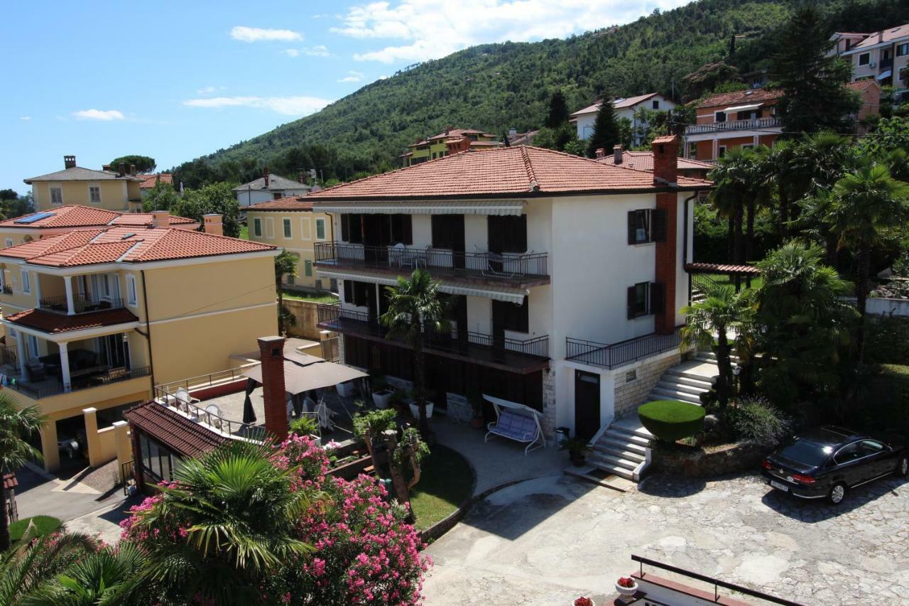 Apartments Rakovic Lovran Buitenkant foto